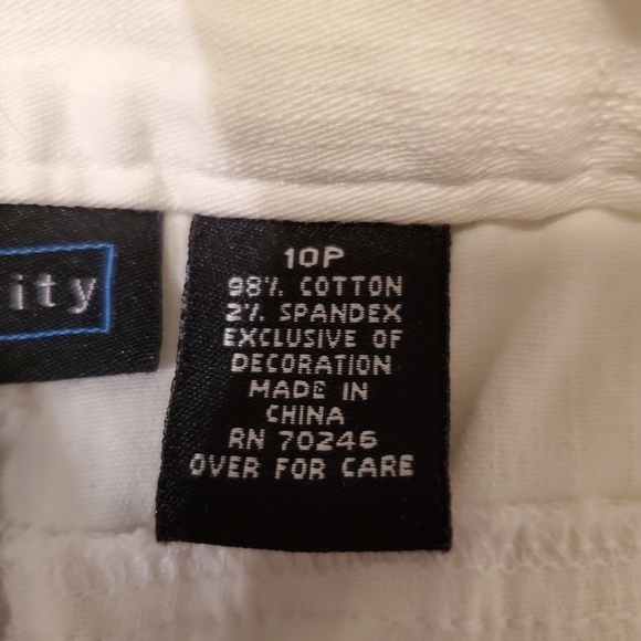 Relativity Cotton Capris - Picture 6 of 8